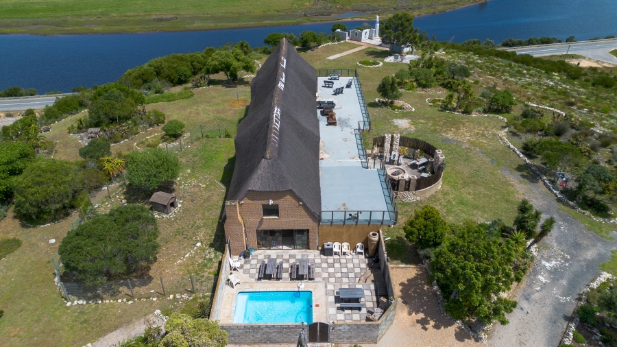 6 Bedroom Property for Sale in Stilbaai Oos Western Cape